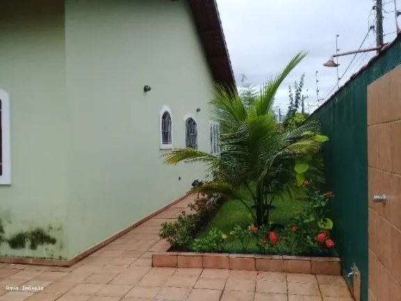 Imagem Casa para Venda em Peruíbe, Vila Romar, 3 dormitórios, 1 suíte, 1 banheiro, 2 vagas