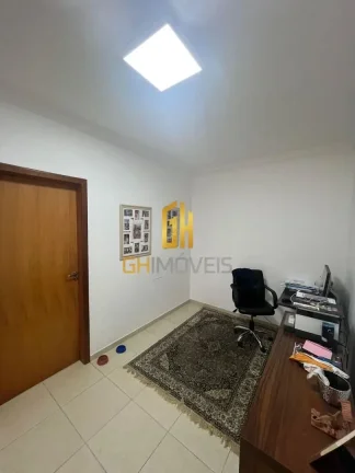 Imagem SO0421

Sobrado 4 quartos no Jd Atlantico, em terreno com 250m² com 200m² de área construída 

O...