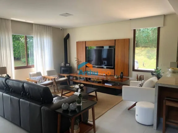 Imagem Casa 225 m² com 3 dormitórios, 3 suites, 4 banh, 5 vagas à venda, por R$ 1.500.000 - Fazendinha - Carapicuíba/SP
