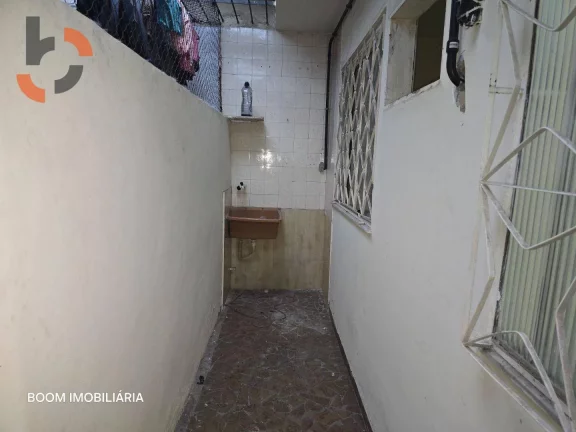 Imagem Apartamento Térreo no Centro de NI: Silêncio e Conveniência a um Passo de Tudo