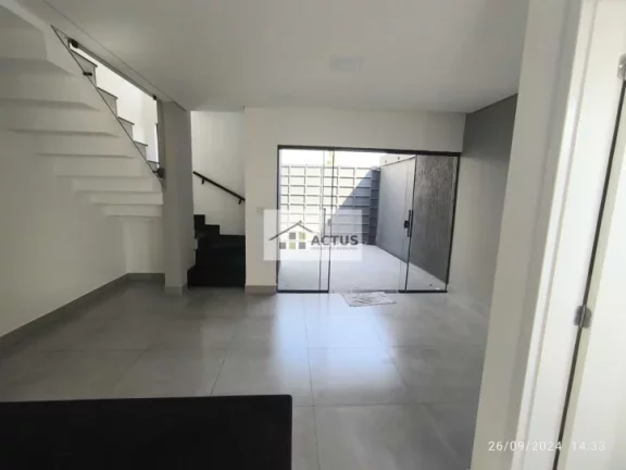 Imagem Casa com 3 Quartos à Venda, 100 m² em São Pedro - Ibirité