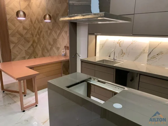 Imagem Casa Duplex Alto Padrão com 3 Suítes à Venda na Praia do Morro - Guarapari/ES