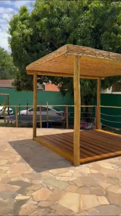 Imagem Chácara à venda em Jundiaí-SP, bairro Ivoturucaia: 2 quartos, 1 suíte, 1 sala, 2 banheiros, 259m². Aproveite essa oportunidade!