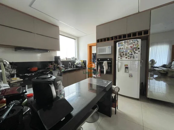 Imagem Casa com 3 dormitórios à venda, 165 m² por R$ 1.520.000,00 - Condomínio Solar Primavera - Lagoa Santa/MG