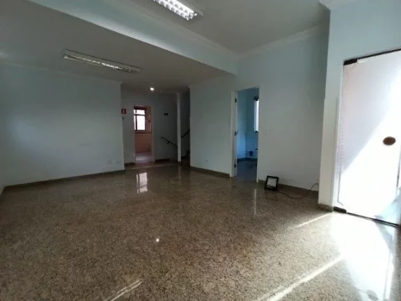 Imagem Locação Alto Padrão Sobrado 4Qts 5Vgs no Embaré