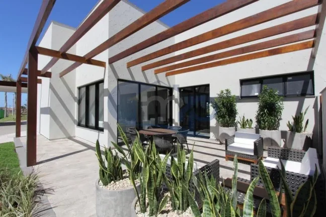 Imagem Casa á venda com 3 suítes á venda na Guarita em Torres/RS