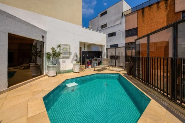 Imagem Cobertura Duplex de tirar o fôlego com vista 360º para os Jardins, oferecendo uma combinação perfeita de privacidade, conforto e sofisticação. No pis