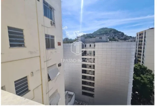 Imagem Apartamento rua do Catete Glória andar alto sol da manhã vista livre