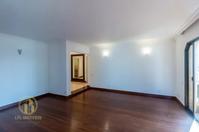 Imagem Muito espaço e privacidade no coração do Itaim Bibi: apartamento para locação, com 3 dormitórios e 3 vagas.