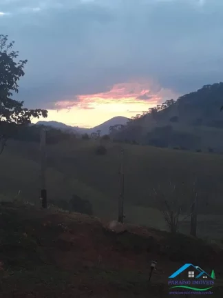 Imagem Paraíso na Serra da Mantiqueira: Chácara completa com vista espetacular!