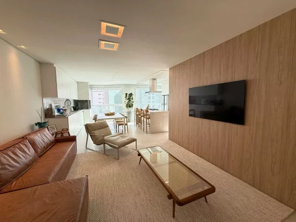 Imagem Apartamento mobiliado com 3 suítes e 2 vagas de garagem em Balneário Camboriú/SC