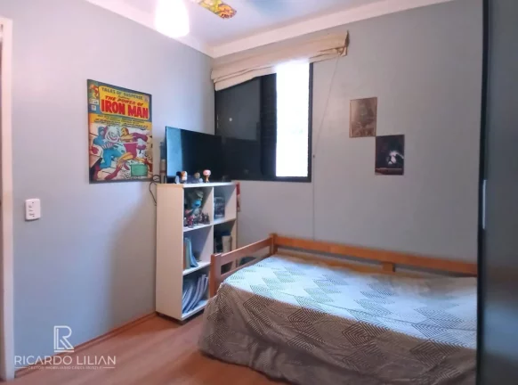 Imagem "Apartamento recém reformado de 3 dormitórios em condomínio charmoso e seguro no Jardim Santa Cruz!"