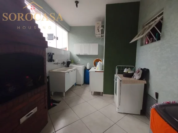 Imagem Casa à Venda - Jd. Montreal - Esquina com 4dorm. 1suíte