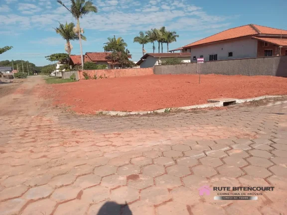 Terreno Próximo do Mar- Bairro Salinas- Balneário Barra do Sul / SC