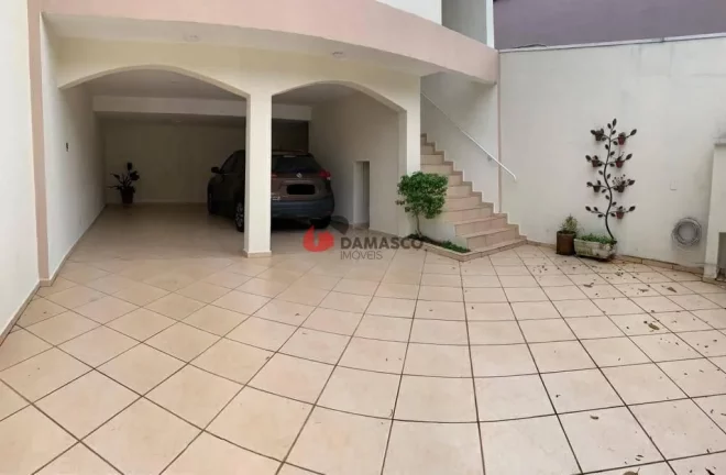 Imagem Sobrado à venda 3 Quartos, 1 Suite, 4 Vagas, 220M², Santa Maria, São Caetano do Sul - SP
