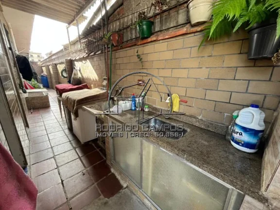 Imagem Espaçosa Casa Semi Isolada 3 Quartos no Campo da Aviação, Praia Grande