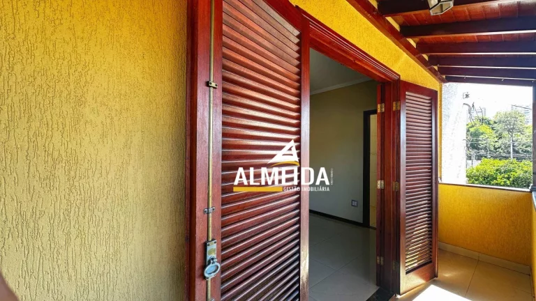 Imagem Casa com 3 dormitórios para alugar, 450 m² por R$ 3.825,00/mês - Vila Saibreiro - Rio Claro/SP