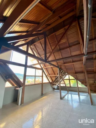 Casa à venda com 5 dormitórios em Camobi