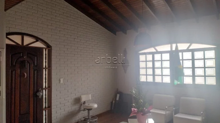 Imagem Explore este encantador sobrado em estilo colonial localizado no Butantã, com fácil acesso ao Metr...