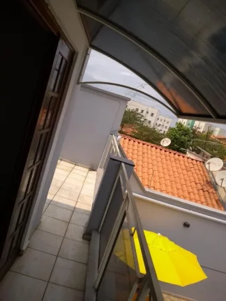 Imagem Sobrado com piscina aquecida, 02 dorm grandes com varanda sendo 01 suíte, área de serv. 02 wcs, 02...