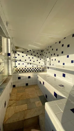 Imagem Imóvel amplo e elegante, com quatro quartos, sendo três deles suítes, além de quatro banheiros n...