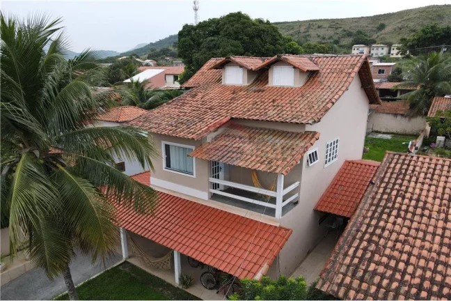 Imagem Casa duplex com cinco dormitórios em condominio fechado.
