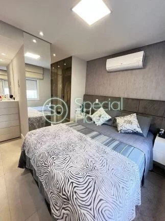 Imagem Lindo apartamento reformado em Santana. São 120m2 de área privativa. São duas suítes + escritór...