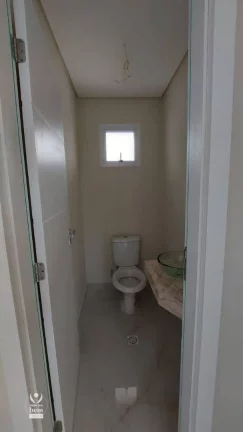 Imagem Sobrado com 141 m², terraço privativo, 3 quartos sendo 1 suíte à venda por R$ 799.000 - Uberaba - Curitiba/PR