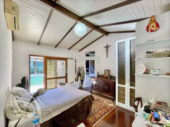 Imagem Casa no Cond Passárgada "D" - TÉRREA, rústica...contemporânea com 03 suítes!