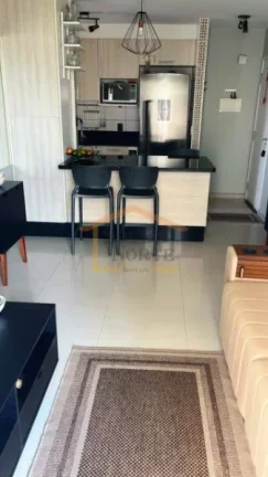 Imagem Apartamento recém reformado, 3 dormitórios, sendo 1 suíte, sala 2 ambientes, cozinha americana pl...