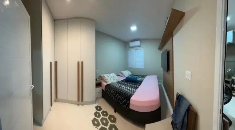 Imagem Casa em Condomínio para Venda em Cuiabá / MT no bairro Jardim Imperial
