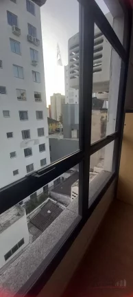 Imagem Sala Comercial à Venda no Centro de Florianópolis* Localizada em andar alto, esta sala comercial o...