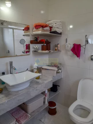 Imagem Casa Moderna com Edícula a Venda na Martim de Sá