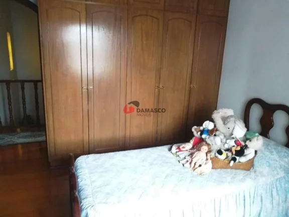 Imagem Sobrado à venda 4 Quartos, 2 Suites, 3 Vagas, 270M², Campestre, Santo André - SP