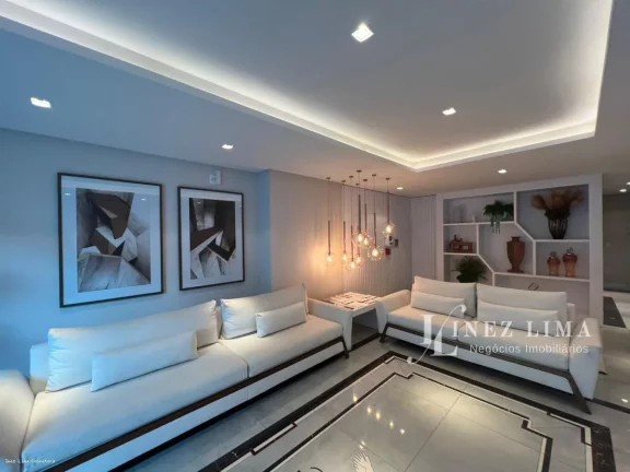 Apartamento para Venda em Itapema, meia praia, 3 dormitórios, 3 suítes, 4 banheiros, 2 vagas