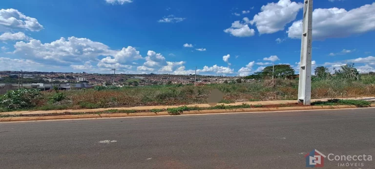 TERRENO À VENDA – BAIRRO JARDIM VITÓRIA