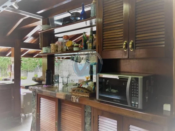 Imagem Imperdível: Casa à venda em Ubatuba-SP, Parque Vivamar! 3 quartos, 2 suítes, 1 sala, 2 banheiros, 141 m² de área.