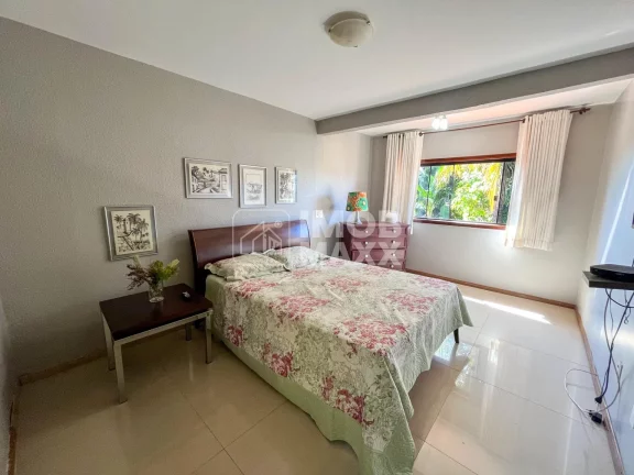 Imagem Excelente casa no Jardim Botânico, Brasília: 400m², 4 dormitórios, 4 suítes, 5 banheiros. Venda por R$ 1.350.000. Agende uma visita!