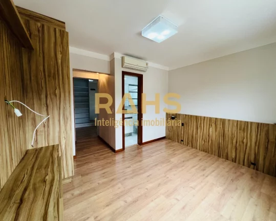 Imagem Excelente apartamento 1 suíte mais 2 quartos no Bairro América em Joinville - SC por R$890.000,00....
