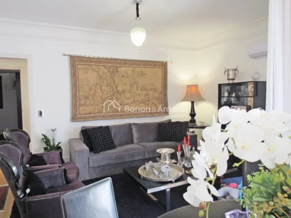 Imagem Em uma das ruas mais tranquilas e charmosas do Cambuí, este apartamento oferece privacidade total, ...