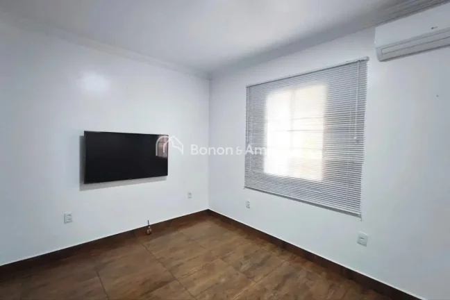 Imagem Localizada na vibrante cidade de Campinas, esta espaÃ§osa casa oferece uma experiÃªncia de moradia Ã...