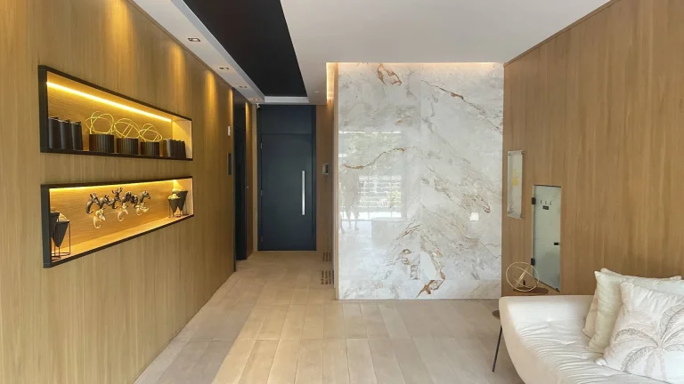 Locação Anual em Jurerê Internacional Apartamento Mobiliado 3 Suítes