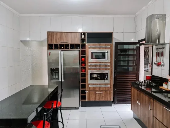 Imagem Sobrado com 4 dormitórios à venda, 410 m² por R$ 1.200.000,00 - Jardim Monte Cristo - Suzano/SP
