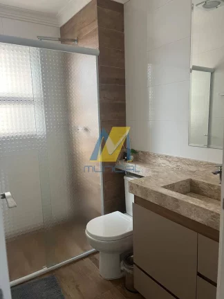Imagem alto padrão , com acabamento de granito nas áreas frias . Elevador social privativo Dispensa na ga...