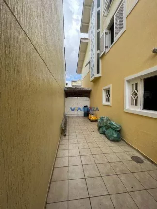 Imagem Sobrado com 4 dormitórios à venda, 202 m² por R$ 1.100.000 - Portal dos Gramados - Guarulhos/SP. Estuda Permuta