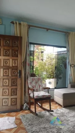 Imagem SANTO ANDRÉ Sobrado 200M², 3 dormitórios, 4 vagas com ótima localização e valor !!!