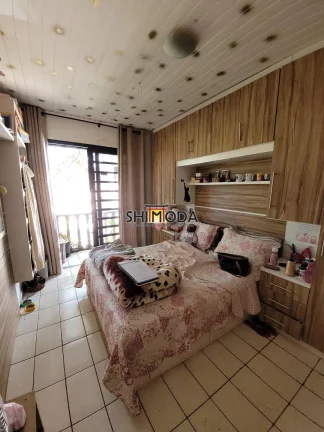 Imagem Sobrado com 5 Quartos à Venda, 130 m² em Cidade Industrial - Curitiba