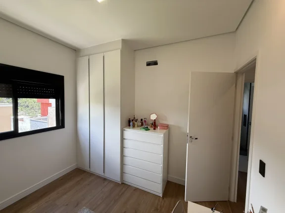 Imagem Linda Casa Mobiliada com Piscina - Condomínio Nova Jaguari