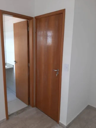 Imagem Sobrado em Condominio com 2 Suites a Venda na Vila Ré