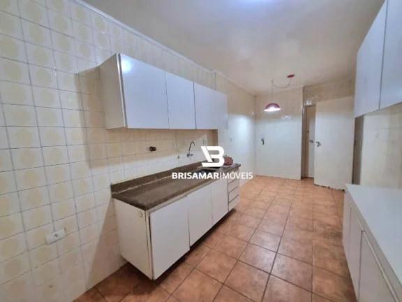 Imagem PITANGUEIRAS - UMA QUADRA DA PRAIA , LOCALIZAÇÃO ESPETACULAR , GARAGEM NO PRÉDIO, CONDOMÍNIO BAIXO.